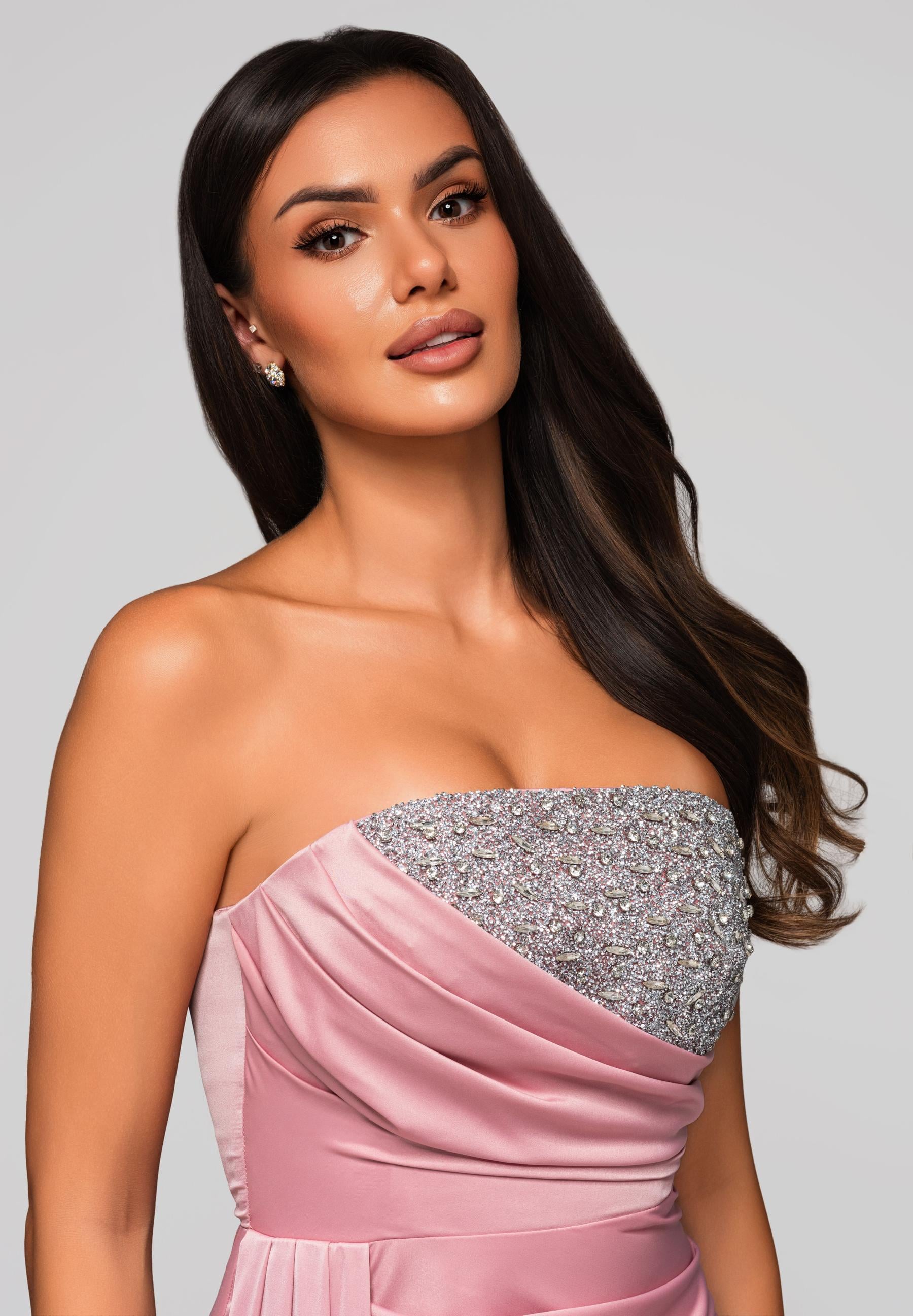 Rosa Maxi-Abendkleid aus Satin mit geradem Ausschnitt — 3