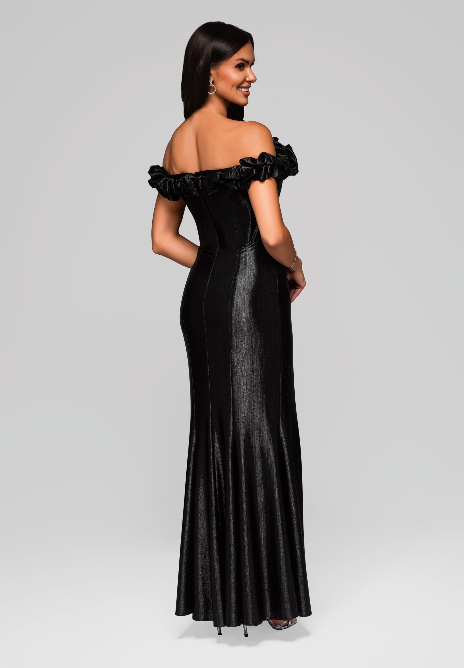 Schwarzes glänzendes Maxi-Abendkleid mit Trägern — 7