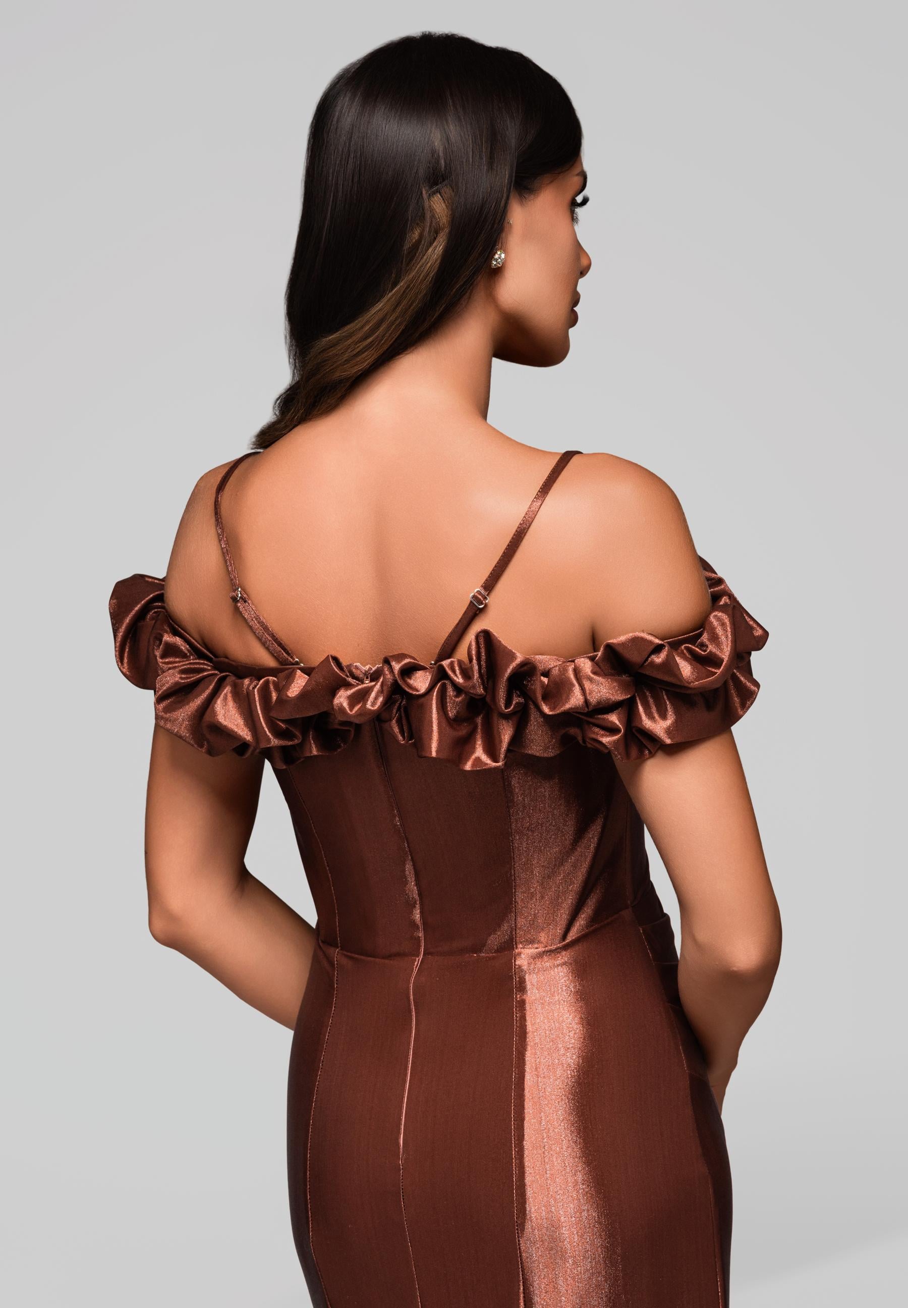 Braunes glänzendes Maxi-Abendkleid mit Trägern — 7