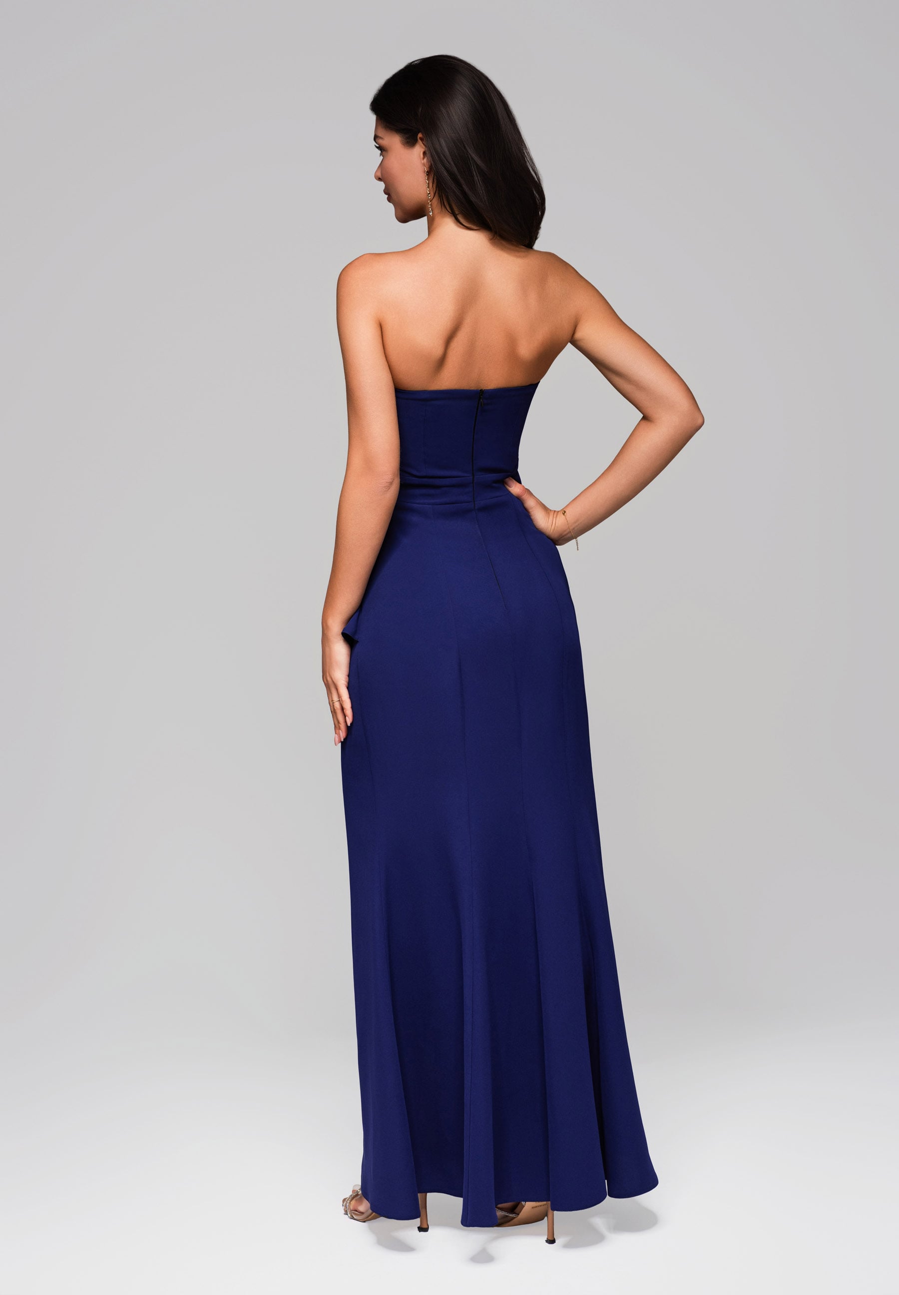 Marineblaues Maxi-Abendkleid mit geradem Ausschnitt — 7