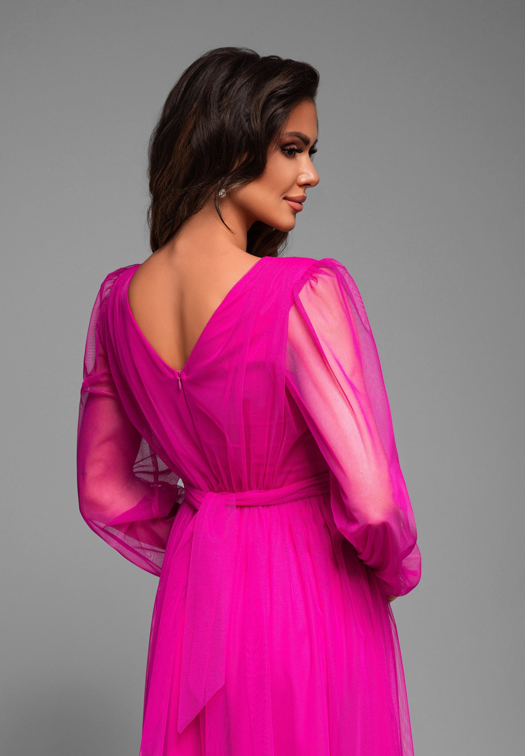 Fuchsiafarbenes Midi-Abendkleid aus Tüll mit V-Ausschnitt — 5