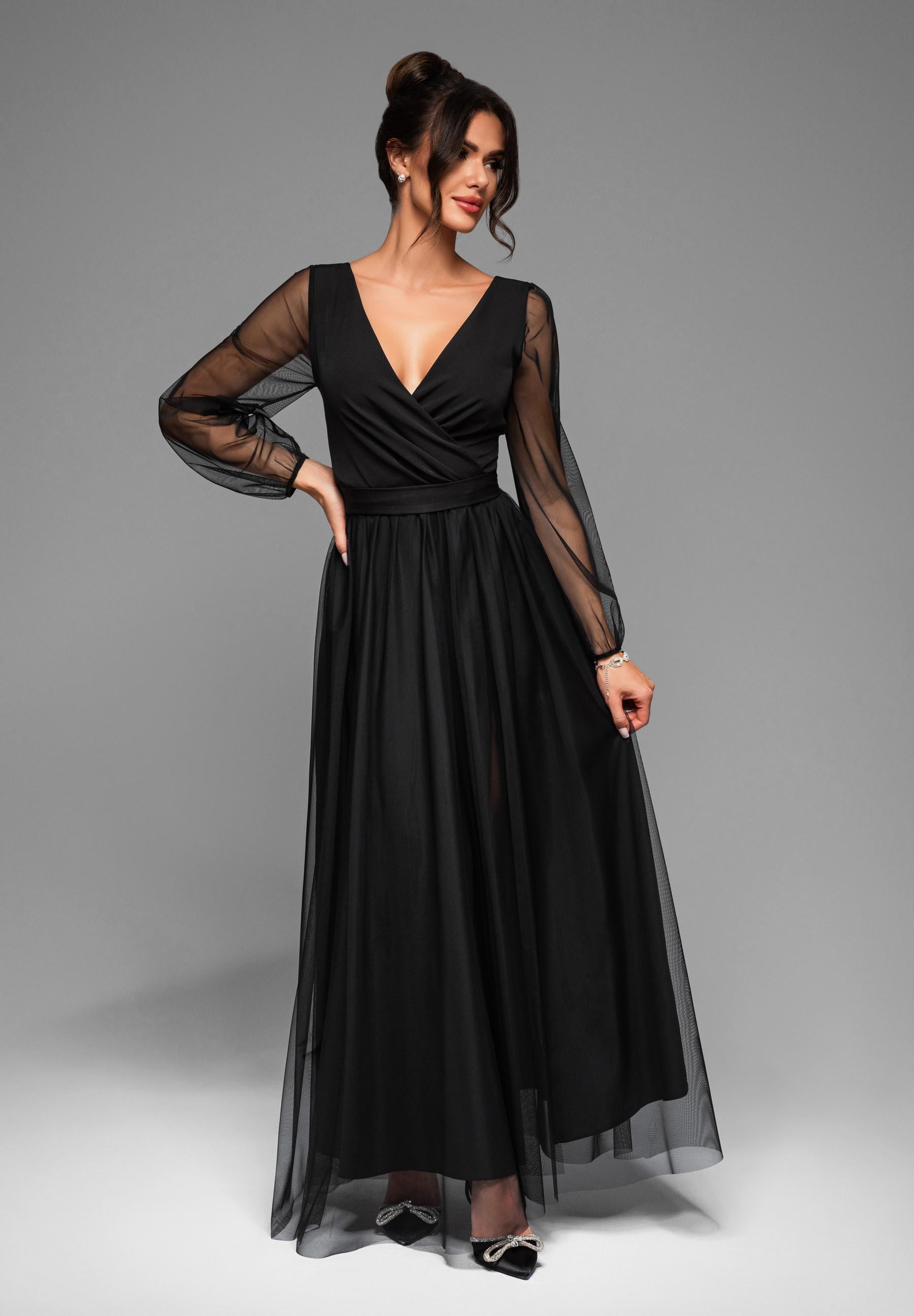Schwarzes Maxi-Abendkleid aus Tüll — 4