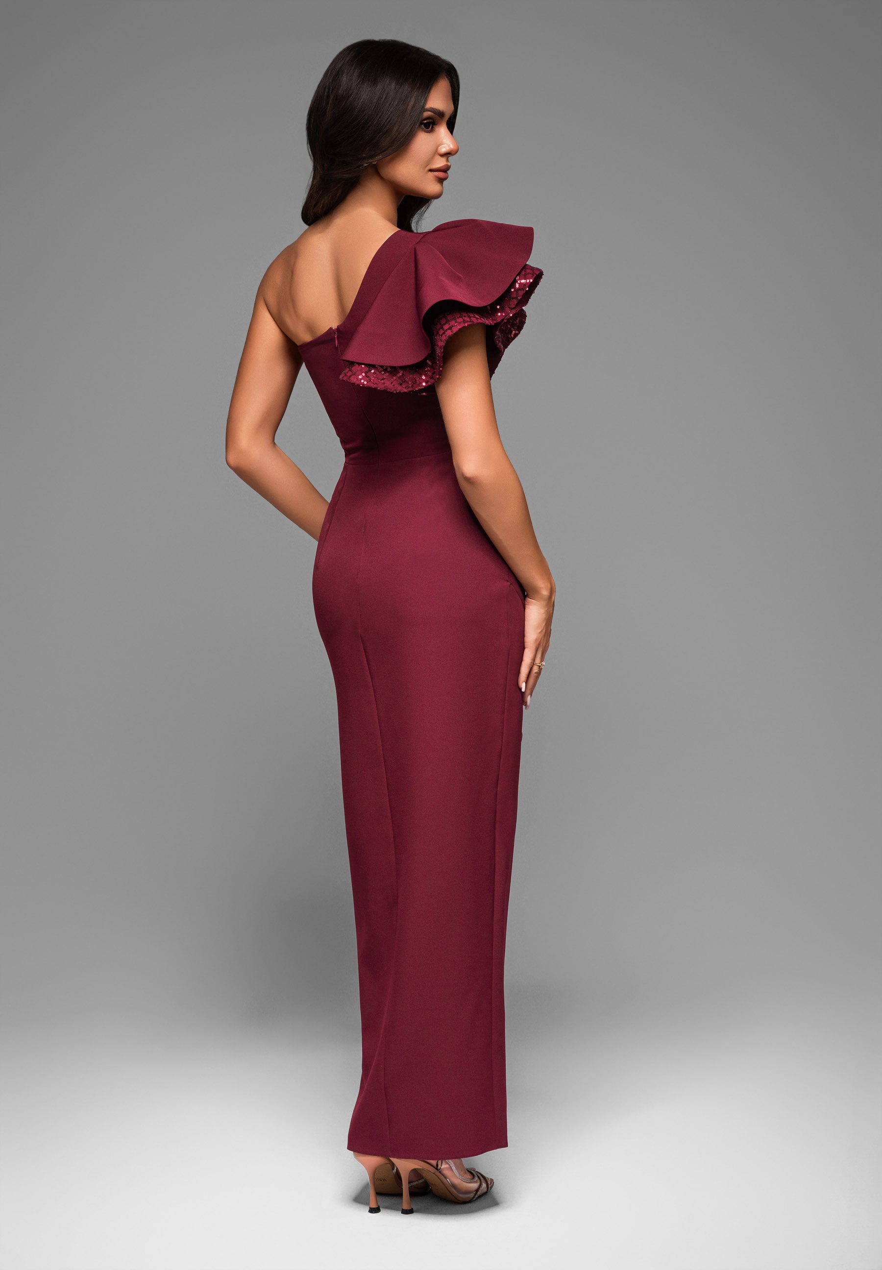 Dunkelrotes Maxi-Abendkleid — 7