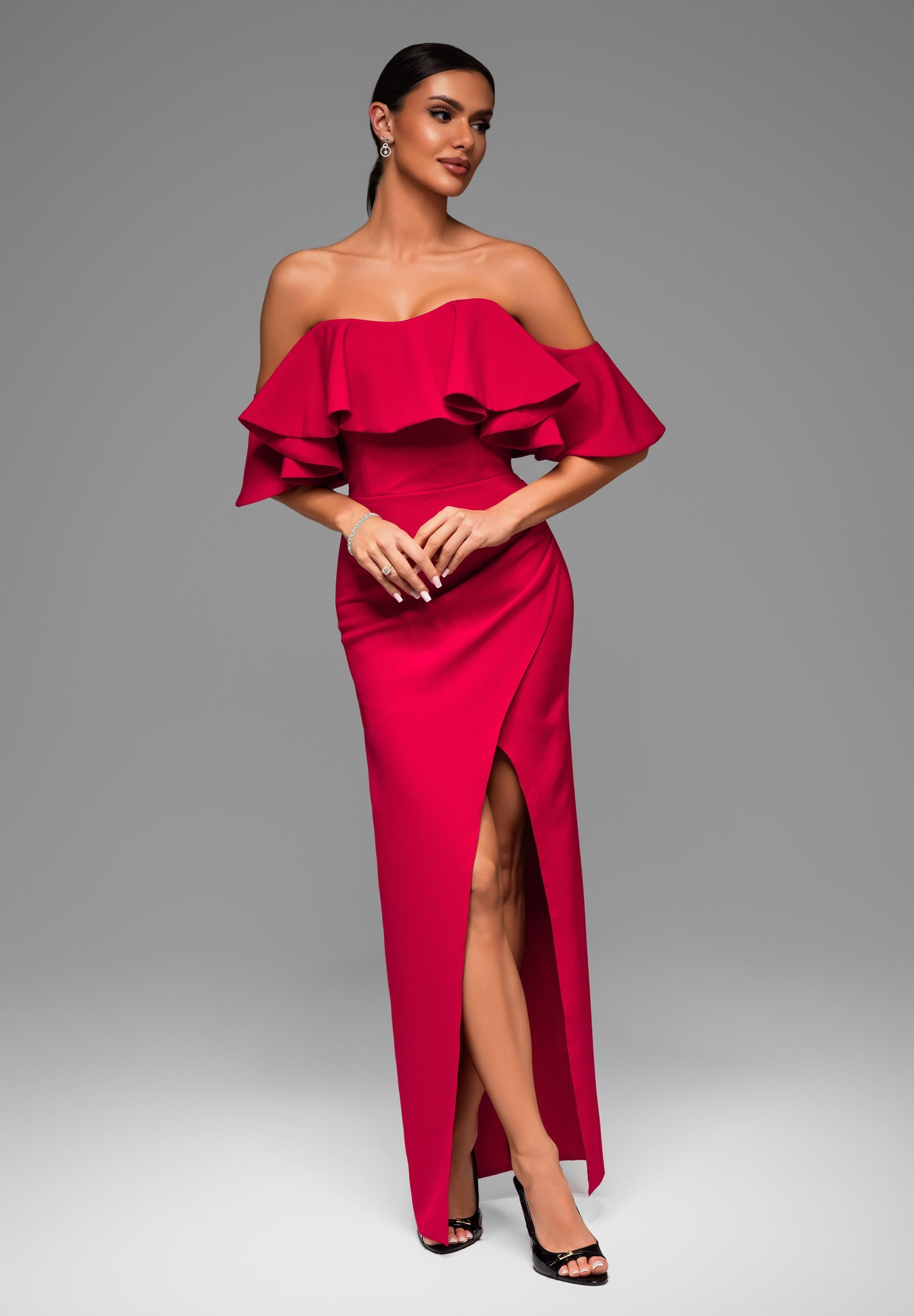 Rotes schulterfreies Maxi-Abendkleid — 3