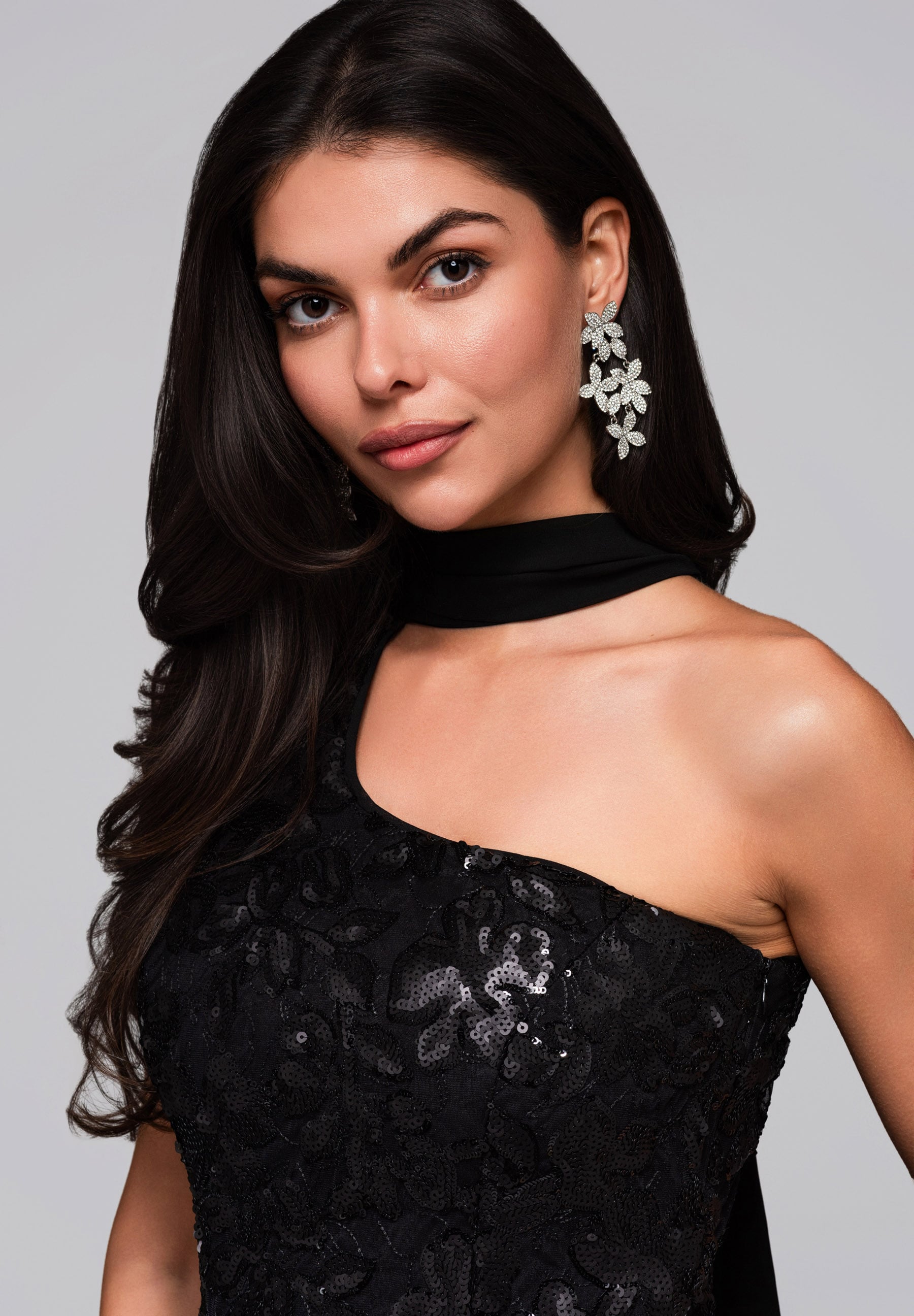 Schwarzes Abendkleid — 3