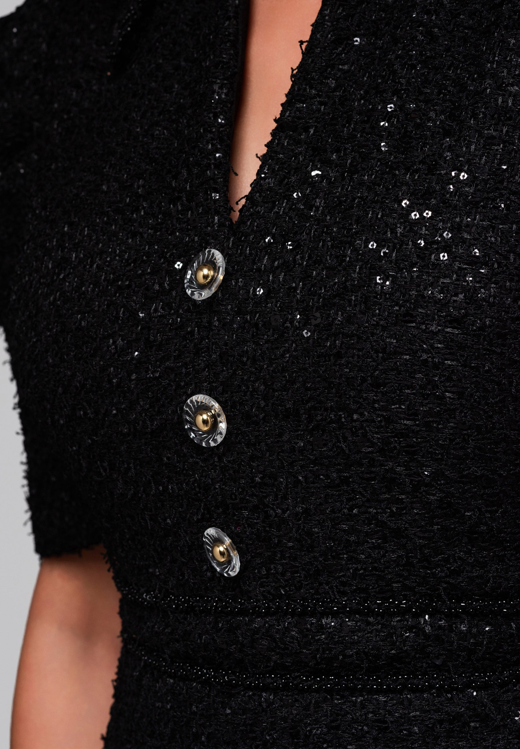Schwarzes verziertes Mini-Abendkleid mit V-Ausschnitt — 4
