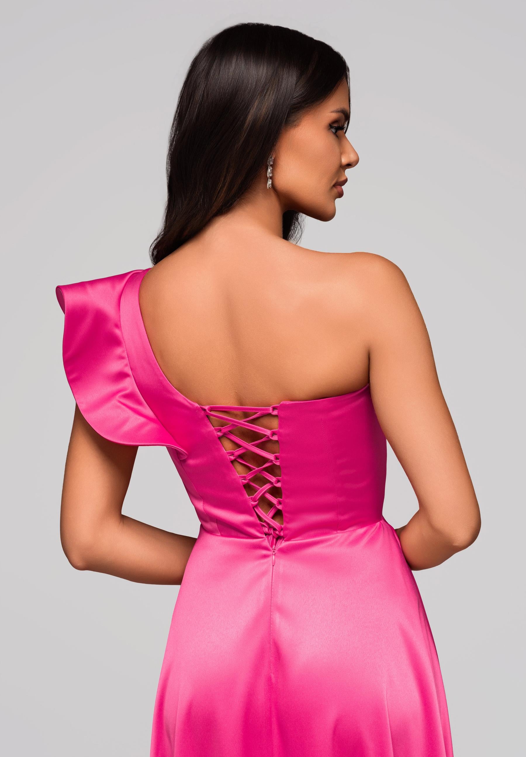 Fuchsiafarbenes Maxi-Abendkleid aus Satin — 2