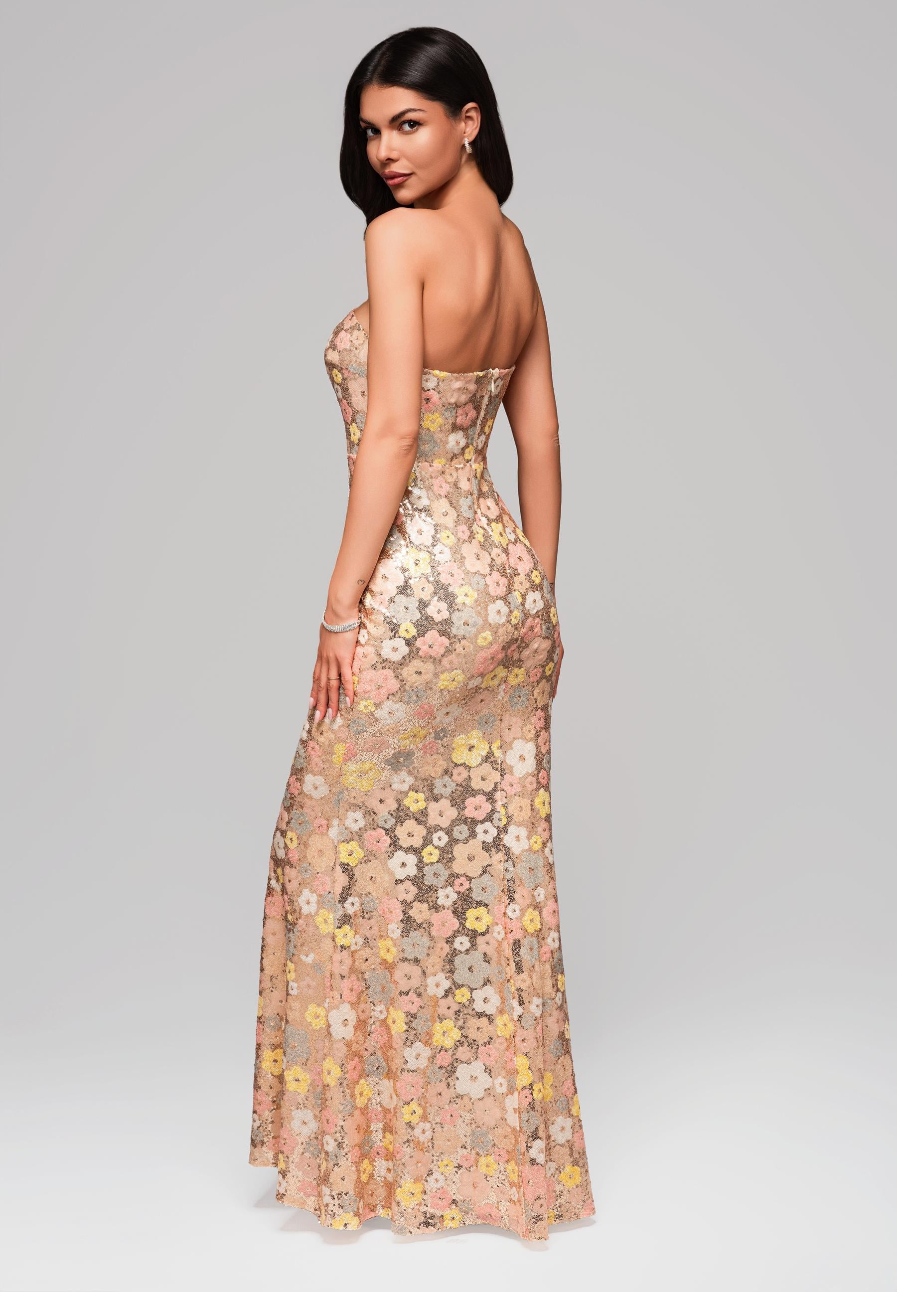 Goldenes Maxi-Abendkleid mit Pailletten und geradem Ausschnitt — 7