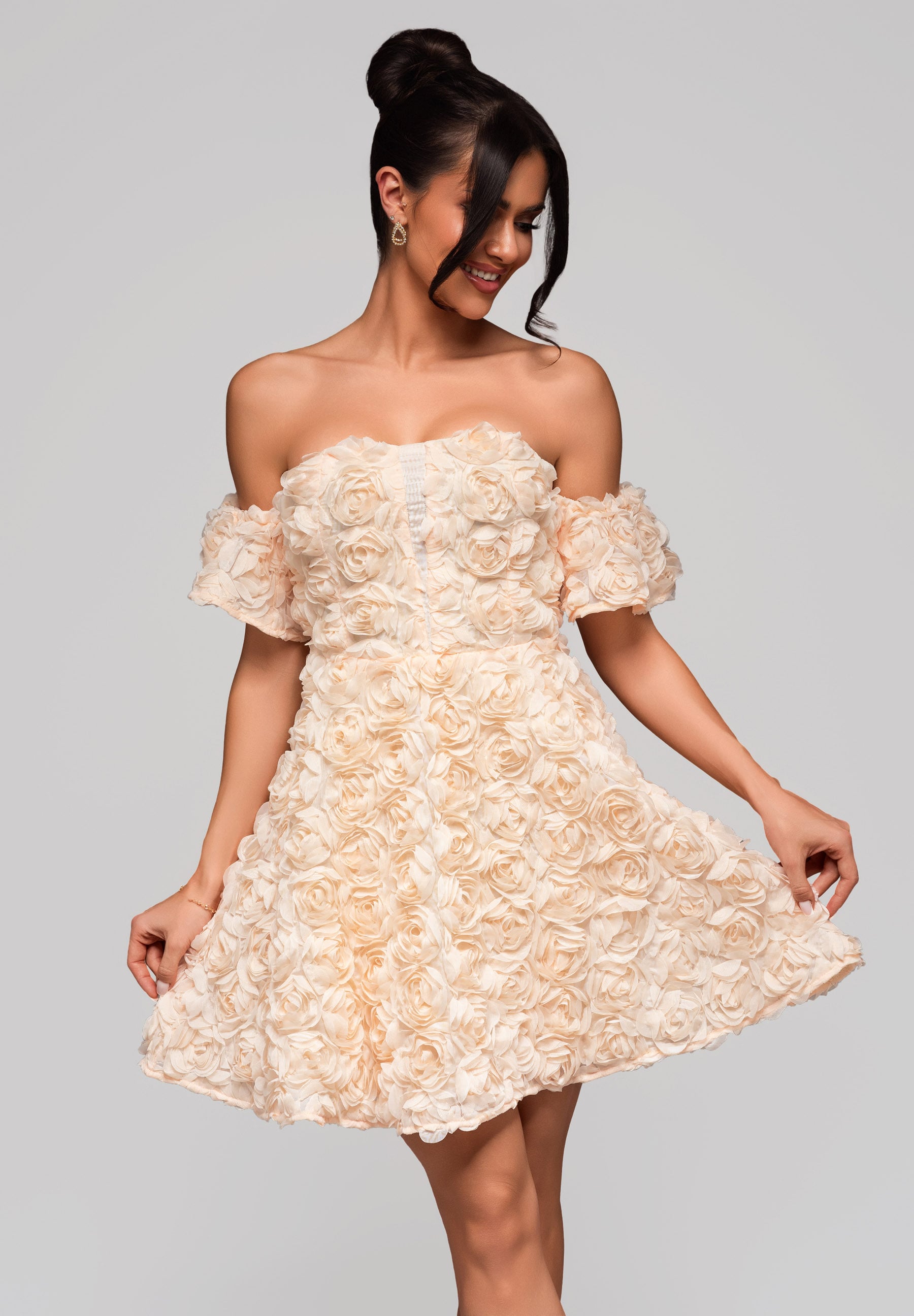 Evening dress ecru — 1