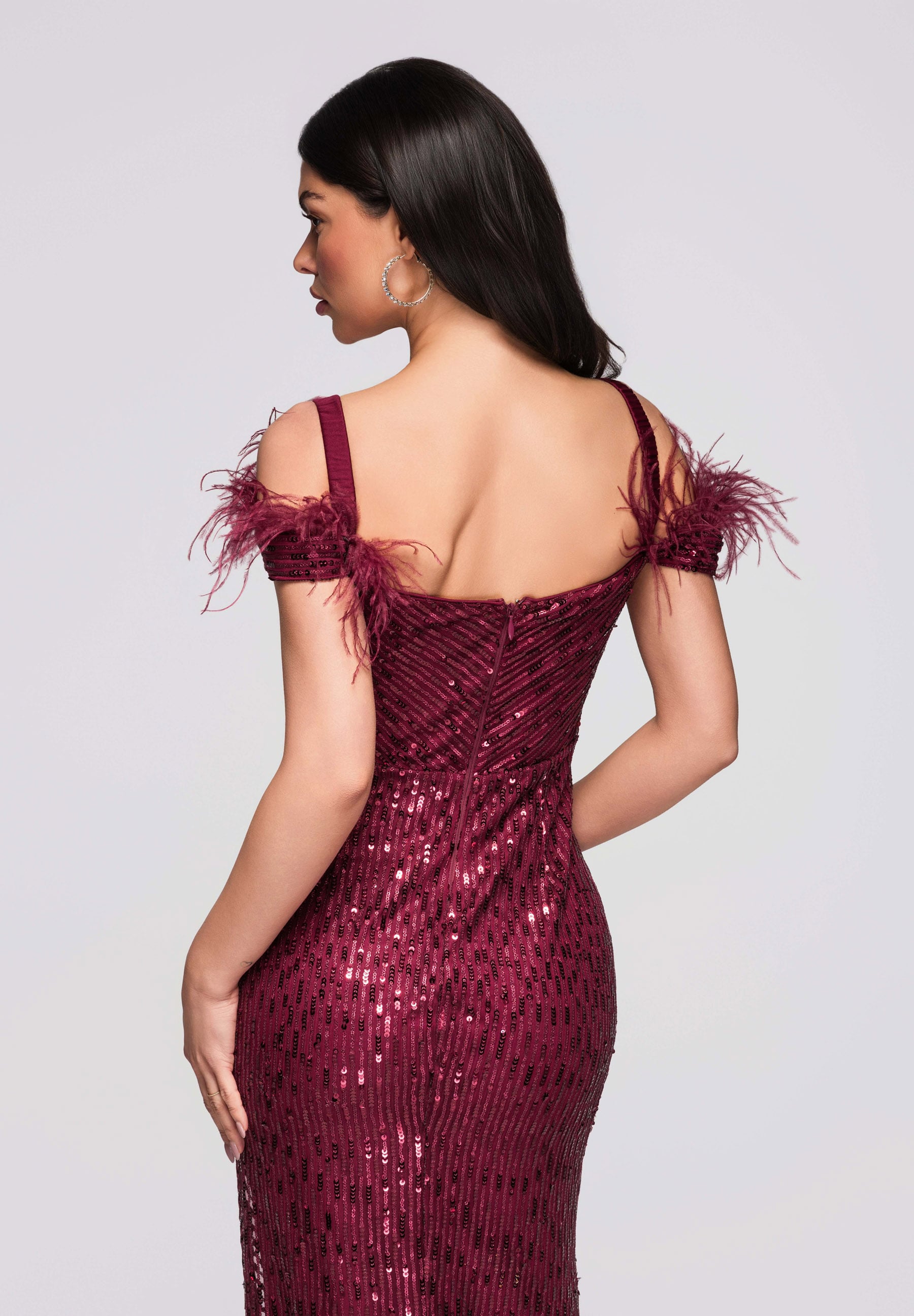 Bordeauxfarbenes Maxi-Abendkleid mit Pailletten — 6