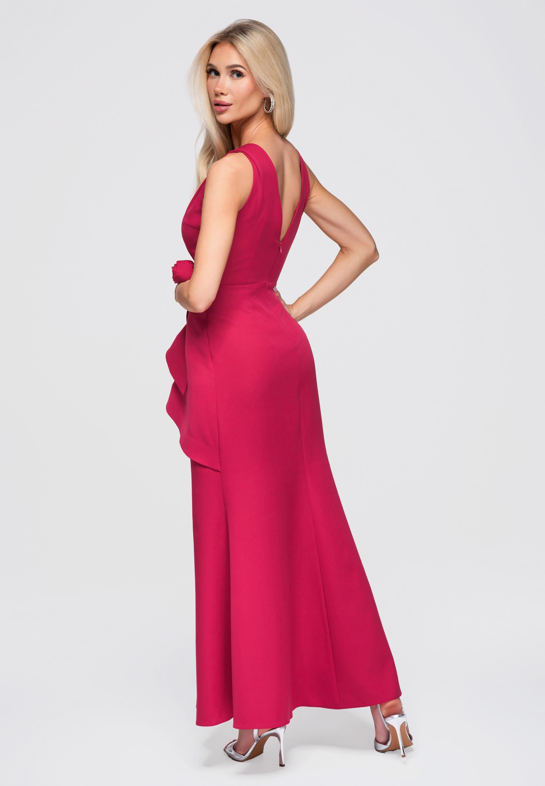 Fuchsiafarbenes Maxi-Abendkleid mit V-Ausschnitt — 3