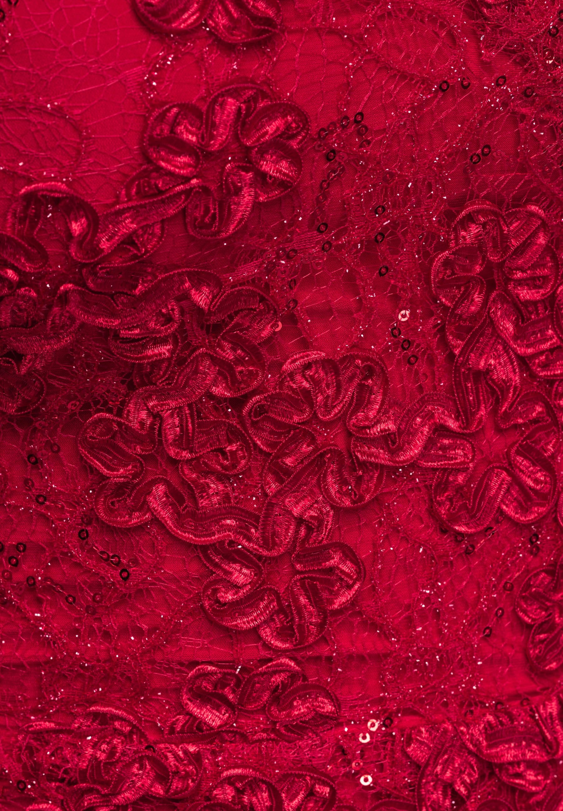 Rotes Maxi-Abendkleid aus Spitze — 4