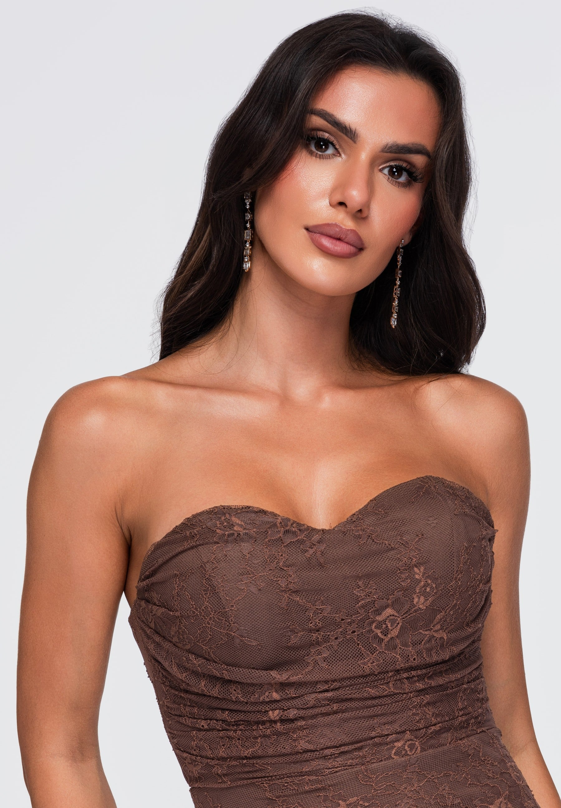 Brown lace maxi evening dress with a sweetheart neckline — 7