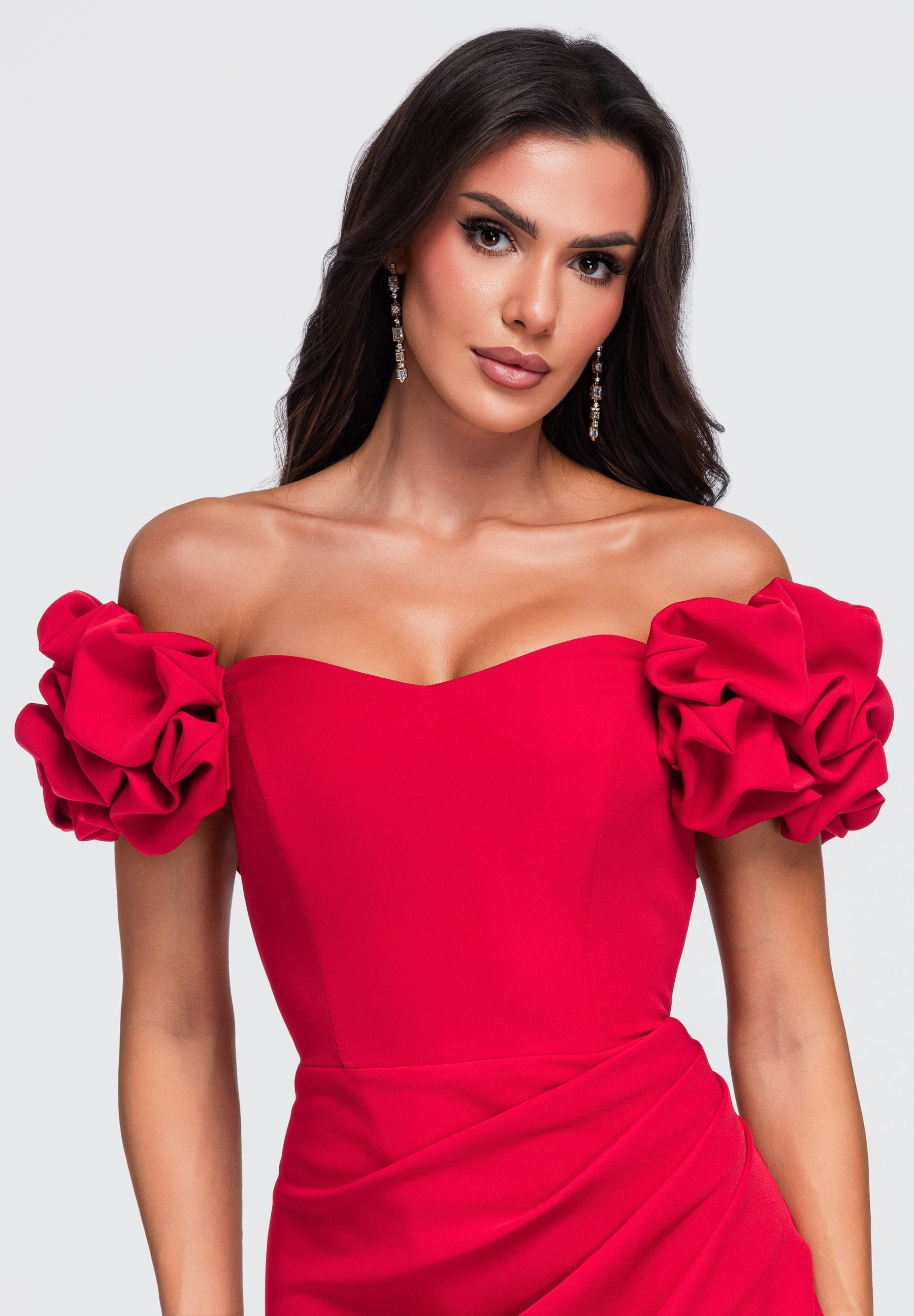 Rotes Maxi-Abendkleid mit Herzausschnitt — 2