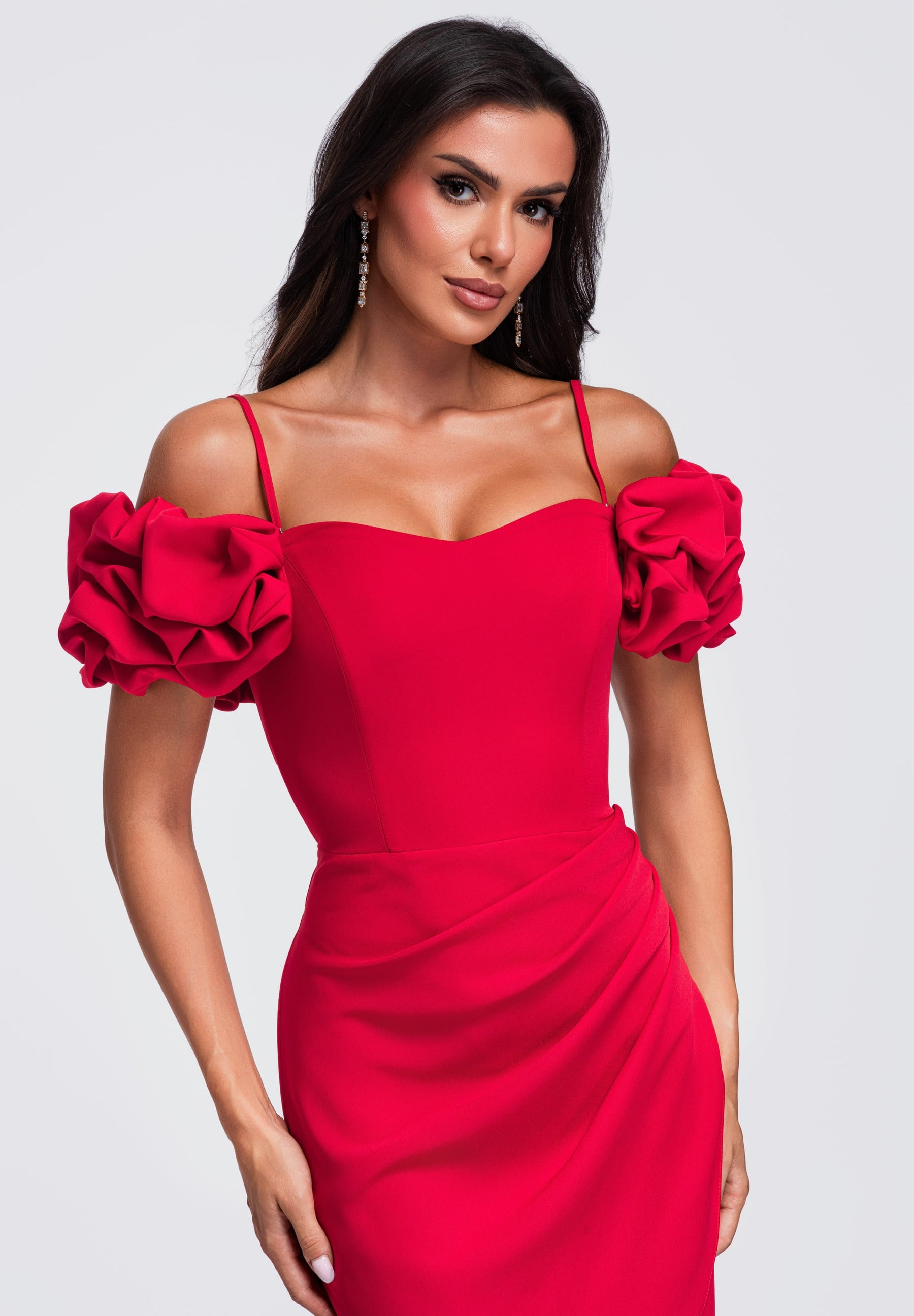 Rotes Maxi-Abendkleid mit Herzausschnitt — 4
