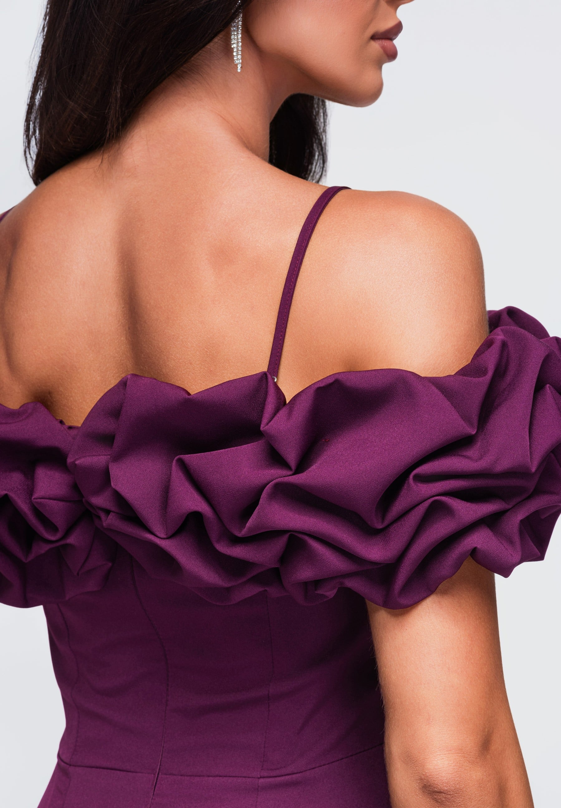 Violettes Maxi-Abendkleid mit Herzausschnitt — 7
