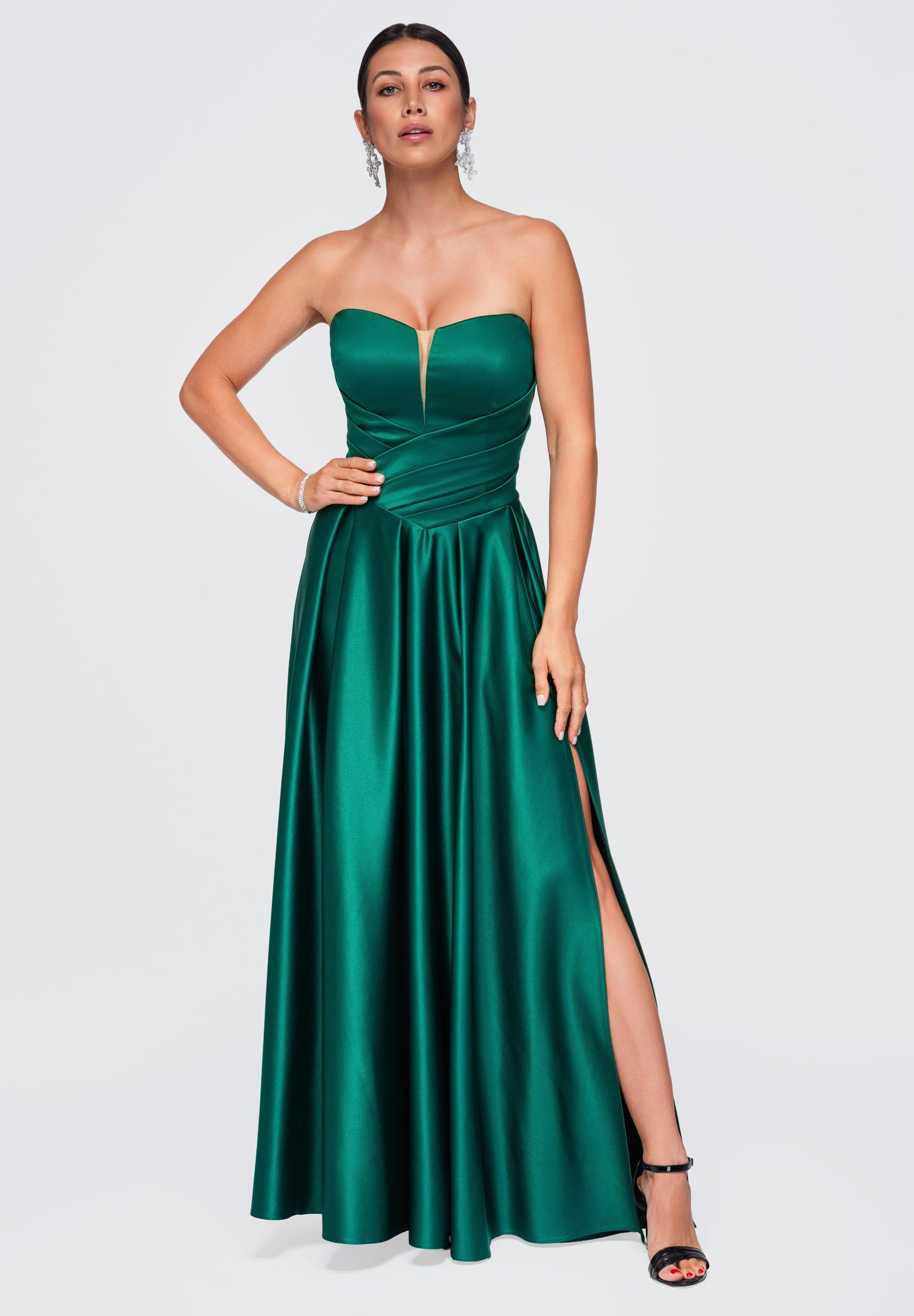 Flaschengrünes Maxi-Abendkleid aus Satin — 1